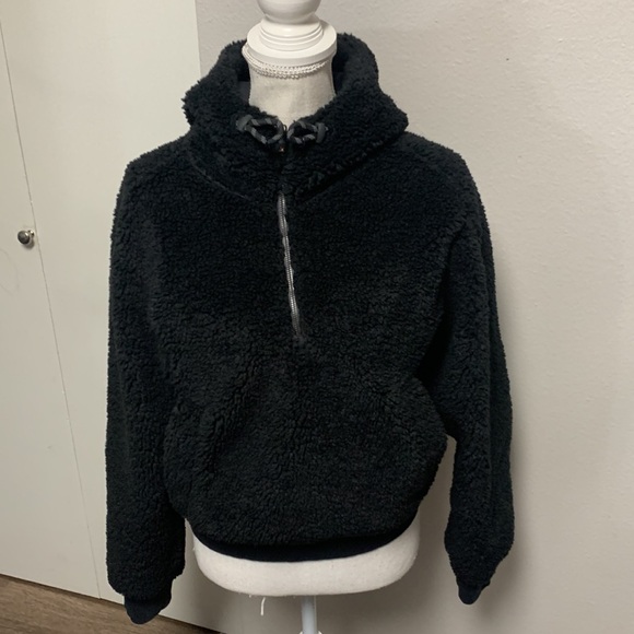 Lululemon fuzzy jacket - Picture 1 of 10
